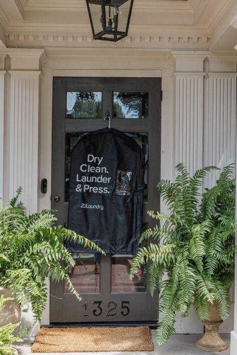 Dry Cleaning Delivery Service | 2ULaundry | Leaving Your Laundry Out for Pickup